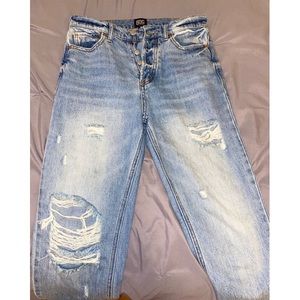 Boyfriend distressed jeans